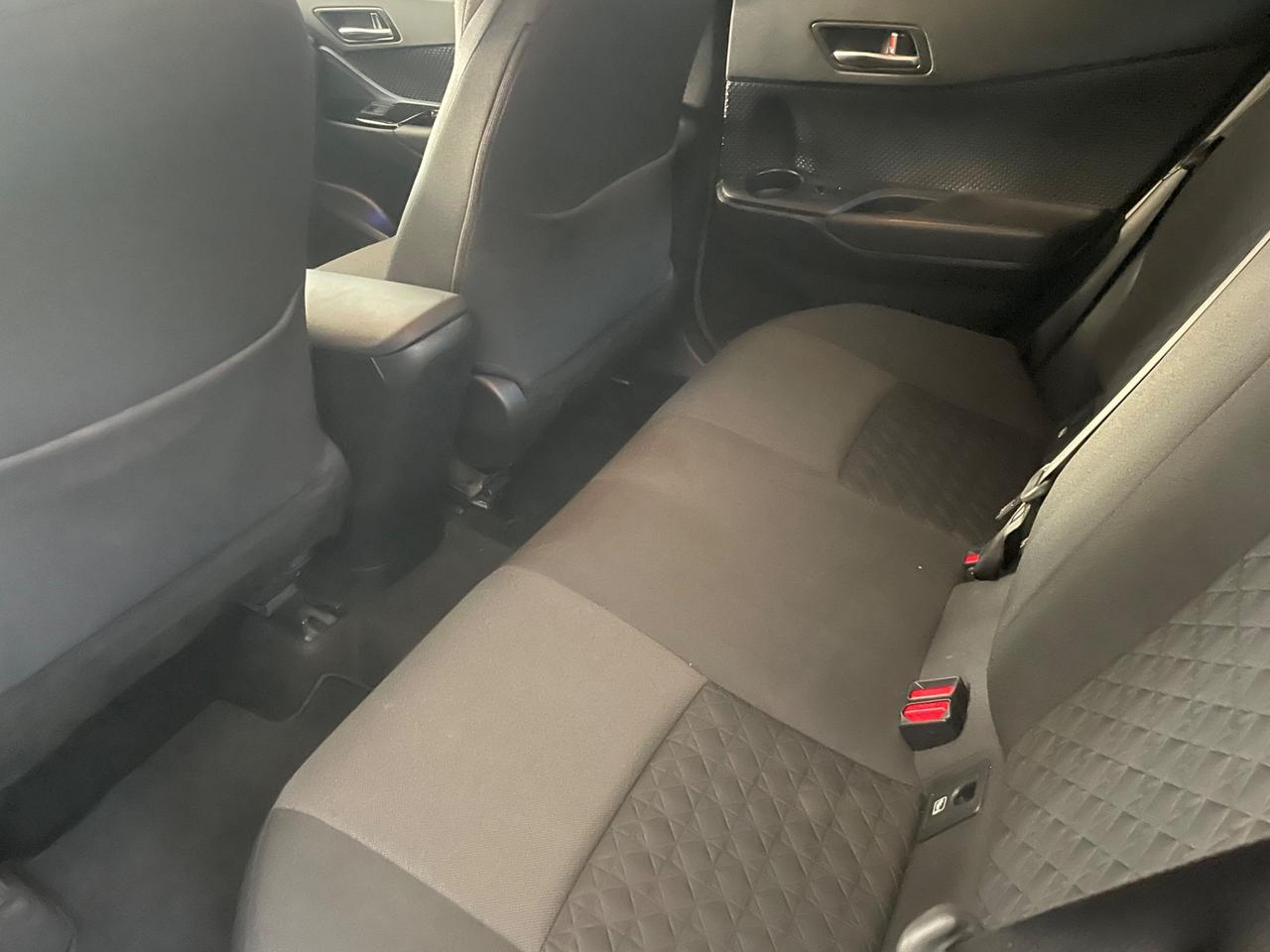 Toyota C-HR 1.8 Hybrid E-CVT Lounge