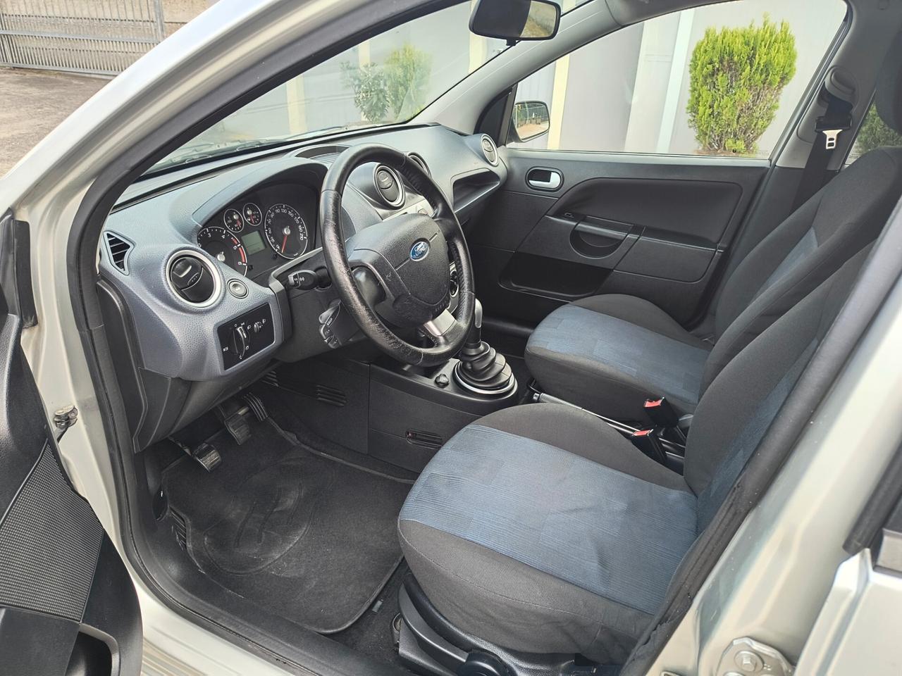 Ford Fiesta 1.4 TDCi 5p. Ghia