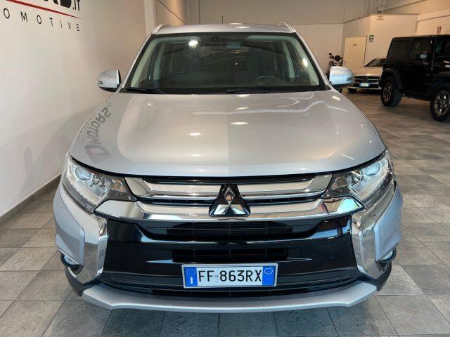MITSUBISHI Outlander 2.2 DI-D 4WD Instyle 7p.