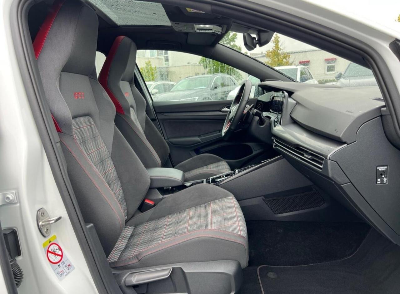 Volkswagen Golf 8 GTI 2.0 TSI BlackStyle