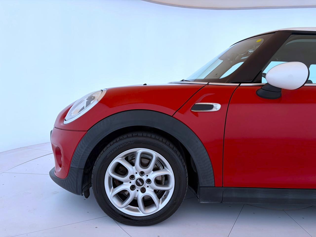 Mini Cooper D 1.5 3p - NEOPATENTATI - TAGLIANDI MINI