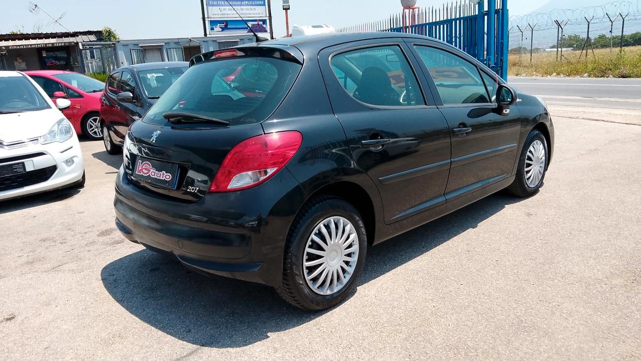 Lancia Ypsilon 1.4 benzina GPL neo patentati