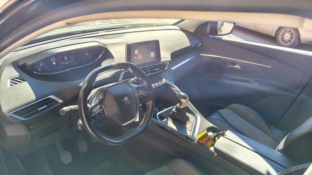 Peugeot 3008 BlueHDi 120 S&S Allure
