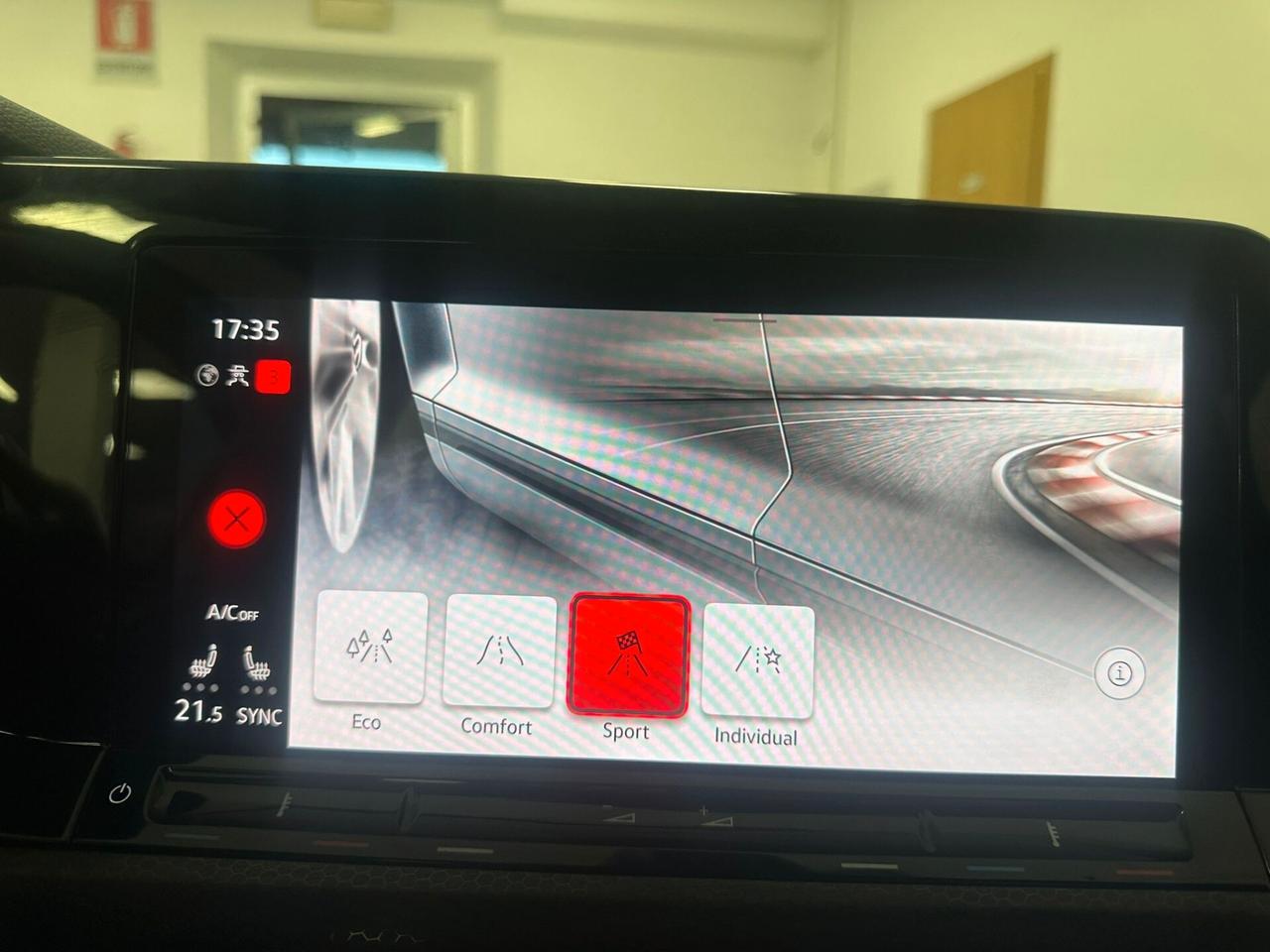 Volkswagen Golf GTI 2.0 TSI