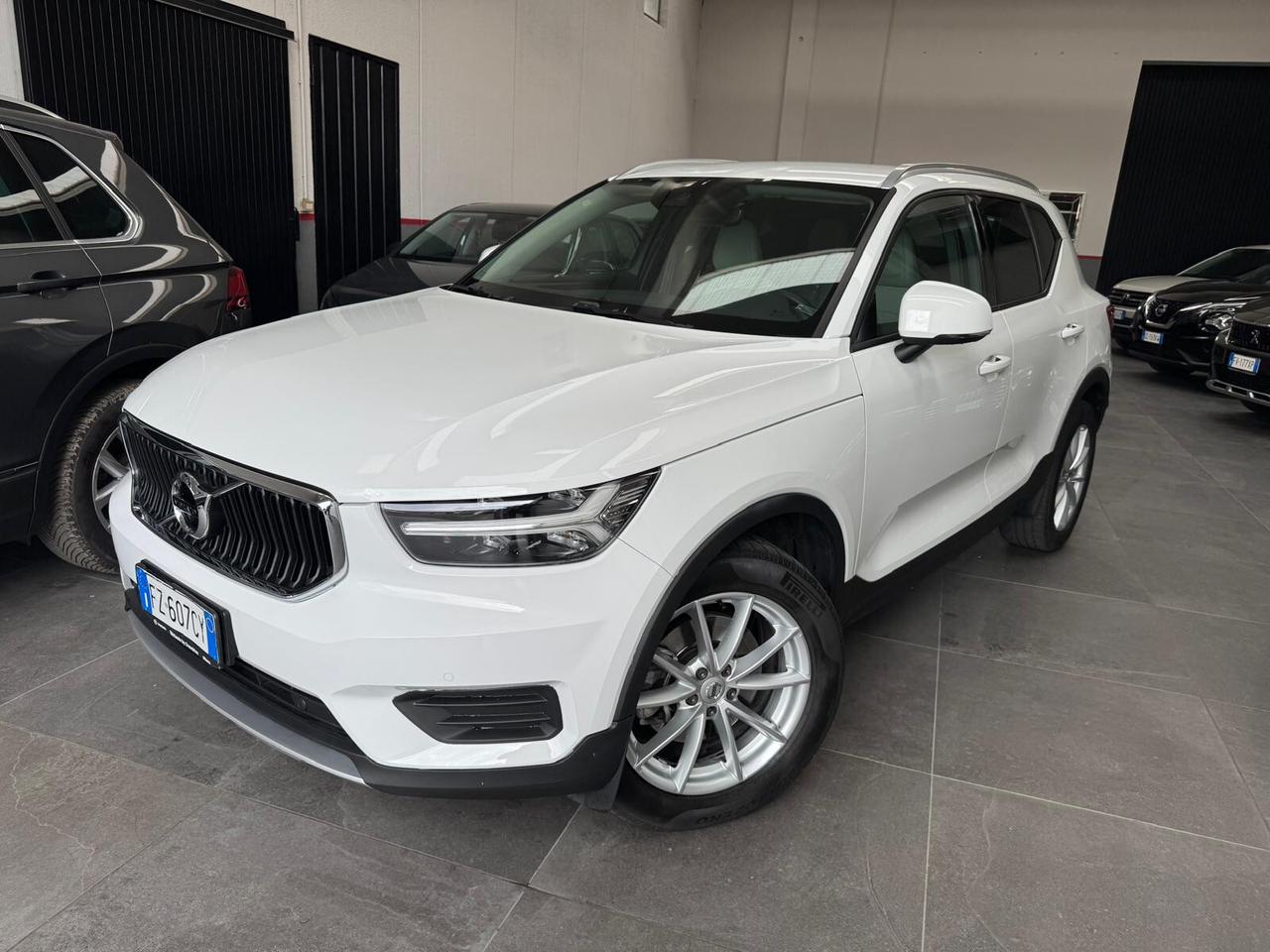 Volvo XC40 D4 AWD Geartronic Momentum