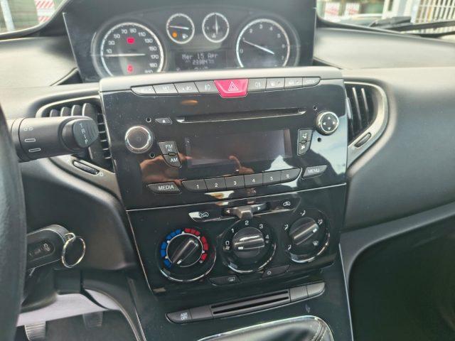 LANCIA Ypsilon 0.9 TwinAir 85 CV 5 porte Metano Ecochic Elefantin