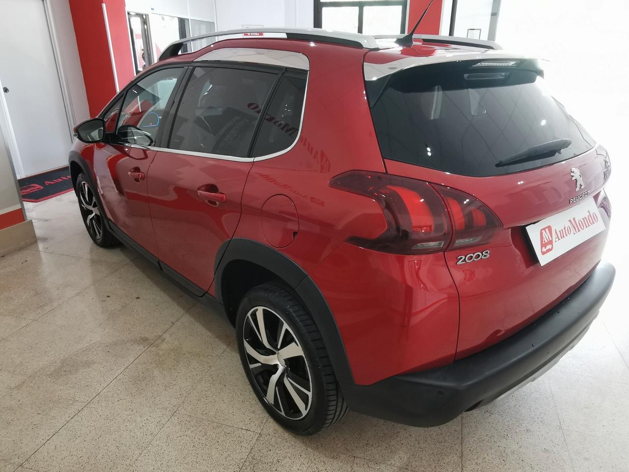 Peugeot 2008 BlueHDi 100 S&S Allure