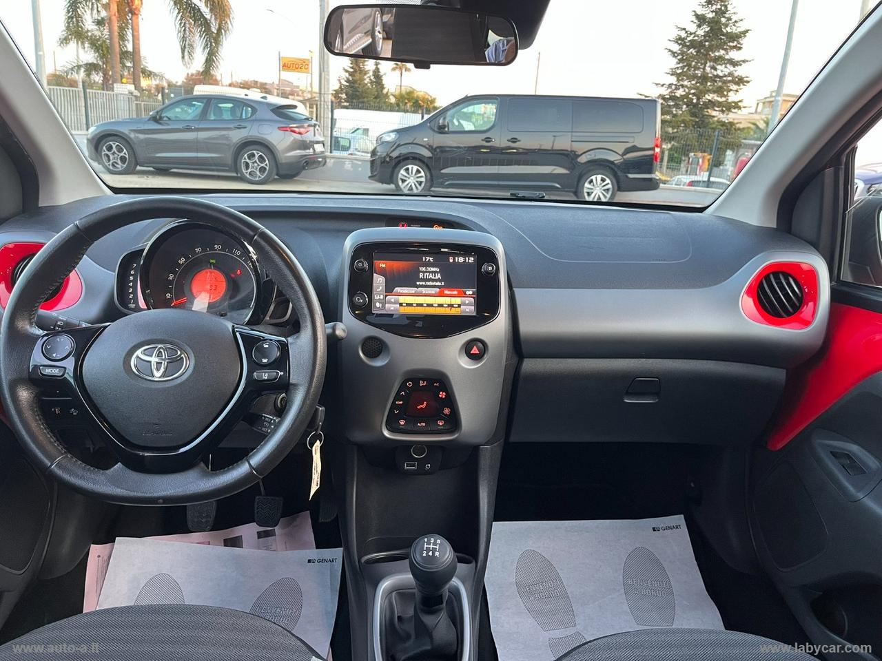 TOYOTA Aygo 1.0 VVT-i 72 CV 5p. x-business