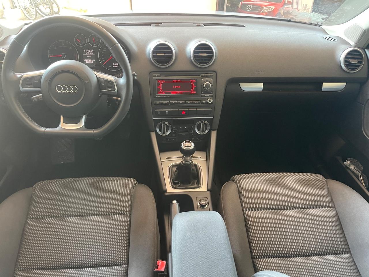 Audi A3 1.6 TDI 105 CV CR Attraction