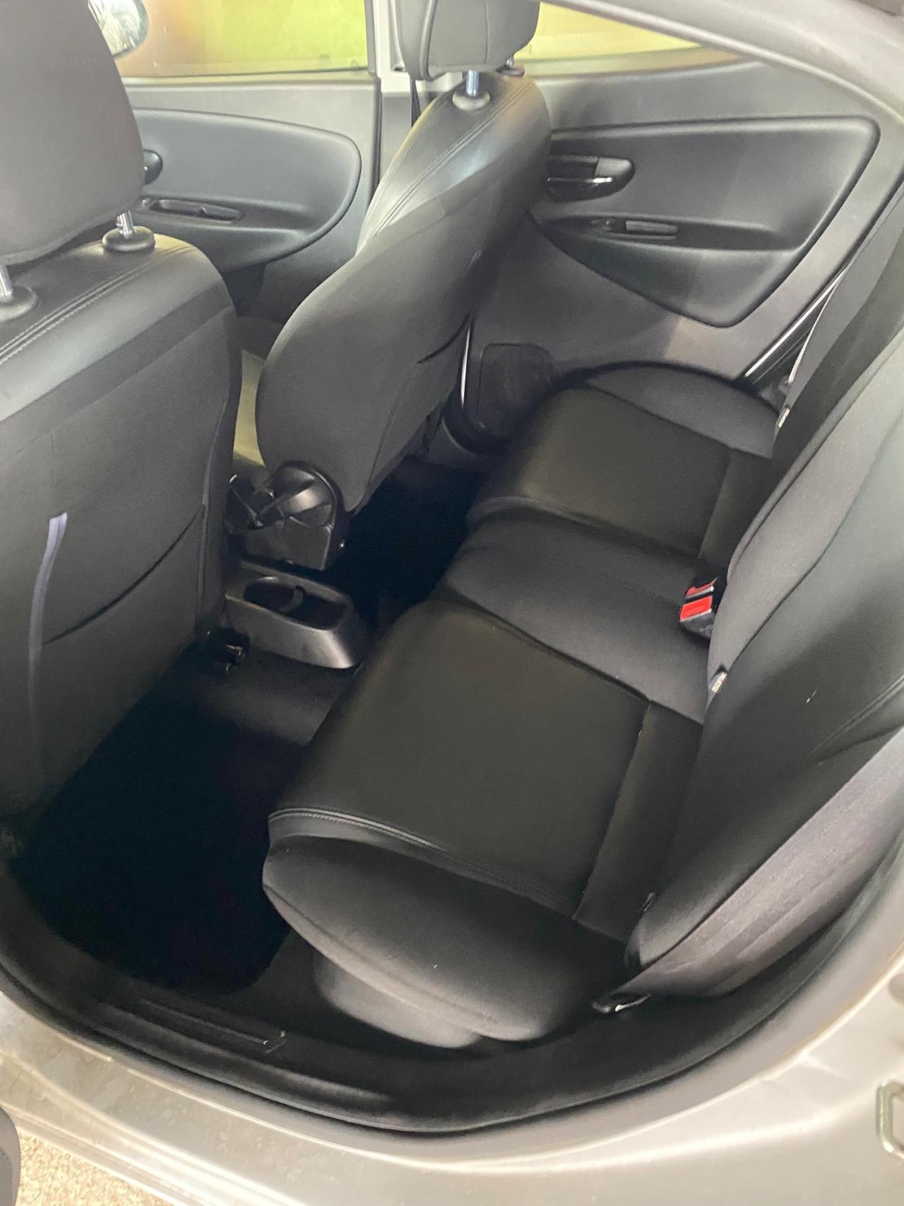 Lancia Ypsilon 0.9 TwinAir 85 CV 5 porte S&S Gold