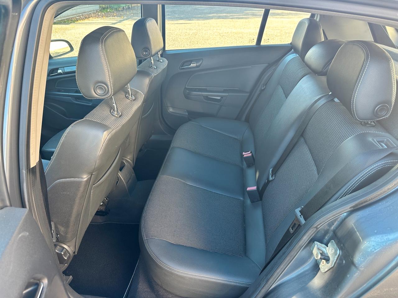 Opel Astra 1.9 16V CDTI 150CV 5 porte Cosmo Sport