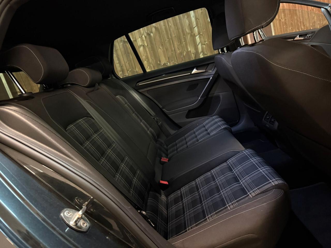 Volkswagen Golf 7 GTD DSG 2.0 Tdi 184Cv