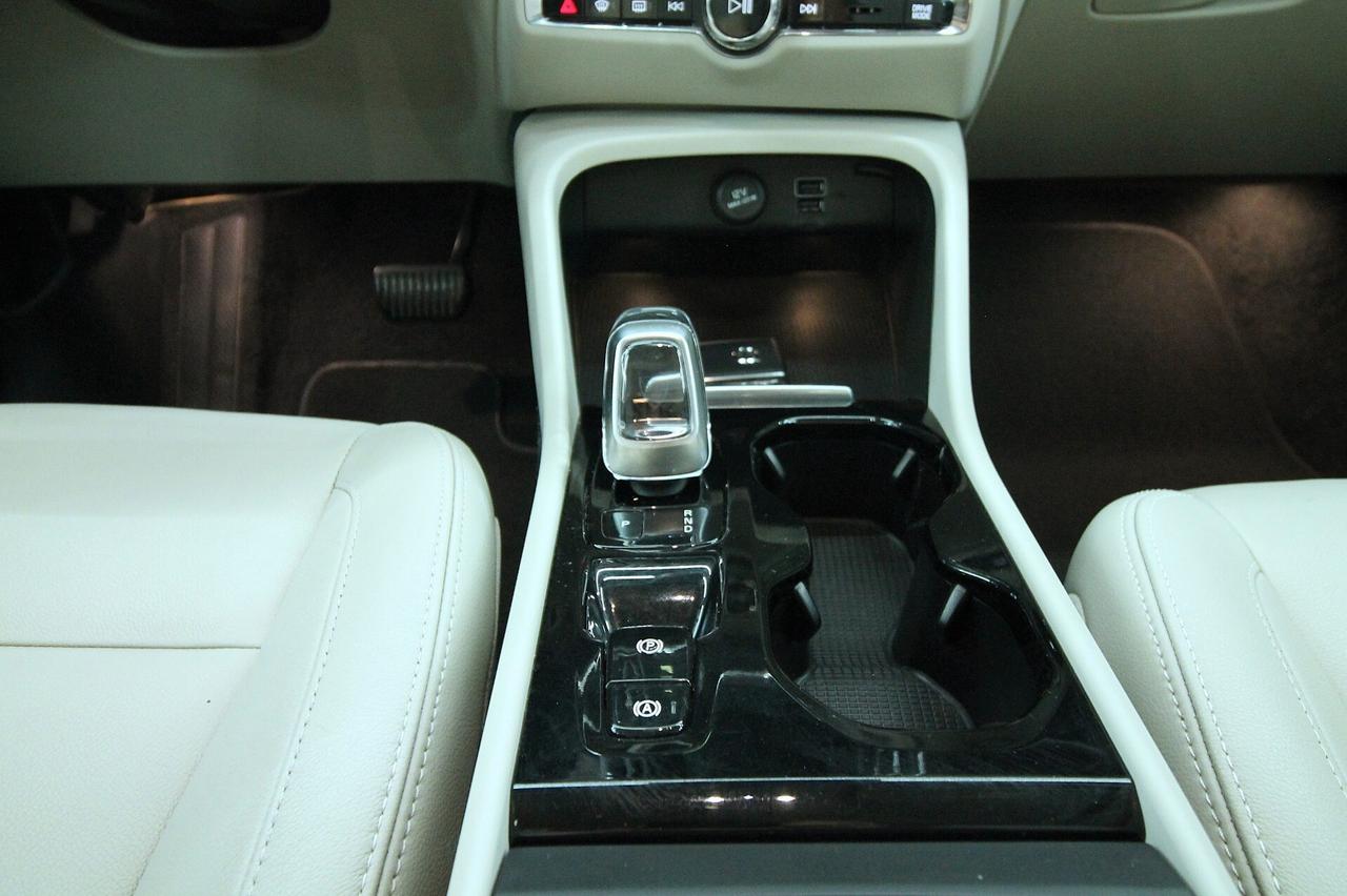 VOLVO XC40 2.0 150 CV D3 GEARTRONIC INCRIPTION
