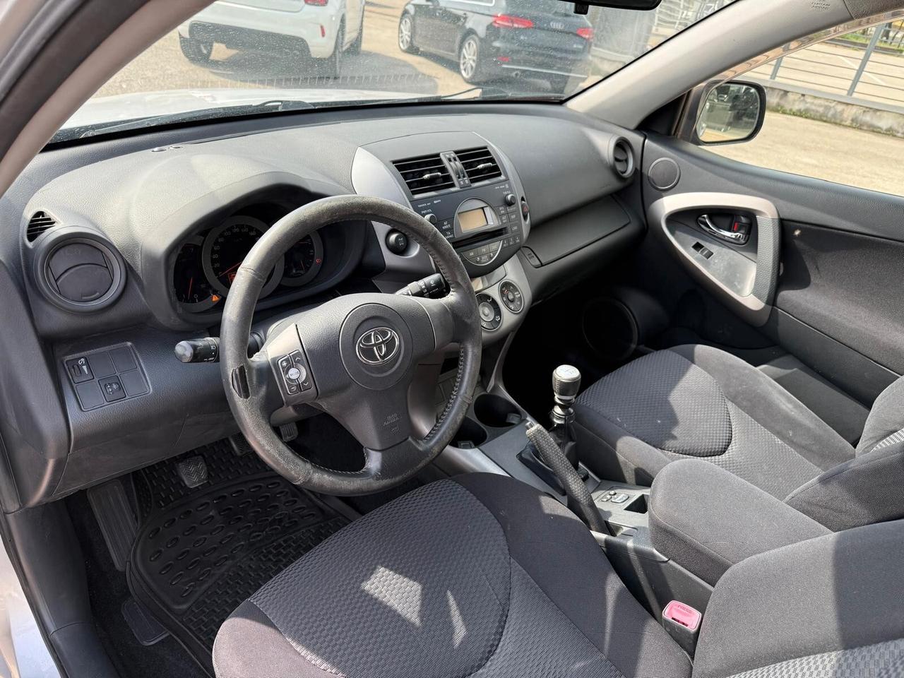 Toyota RAV 4 RAV4 2.2 D-4D 136 CV Sol BUONE CONDIZIONI OCCASIONE