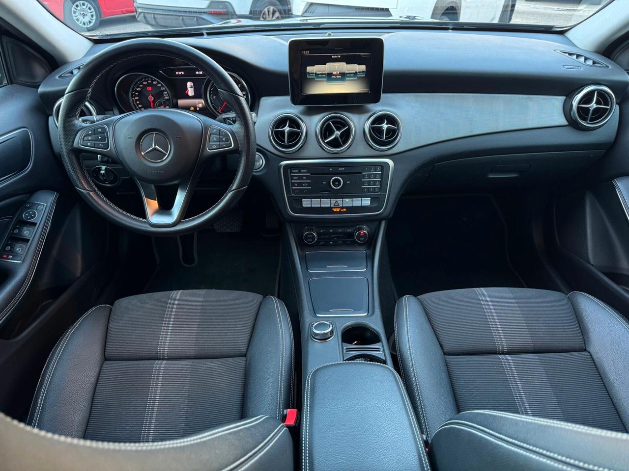 Mercedes-benz GLA 180 d Automatic Sport