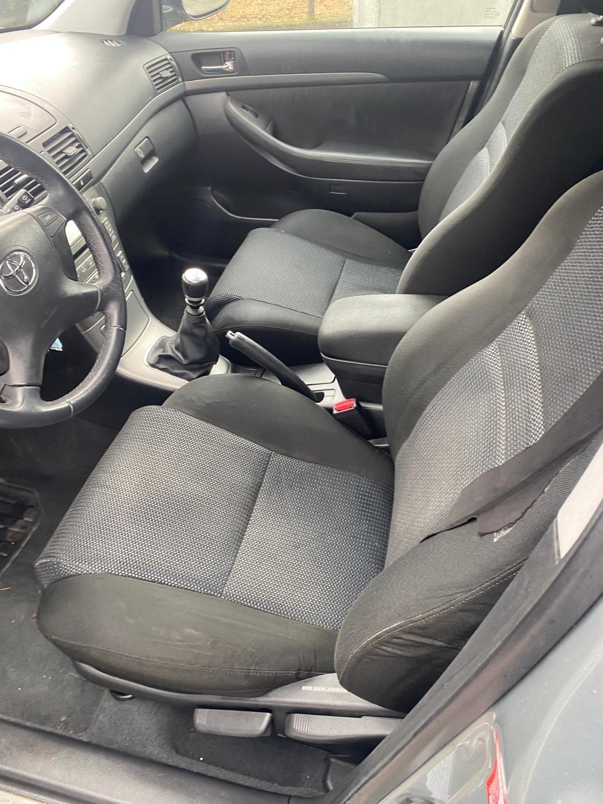 Toyota Avensis 2.0 D-4D Wagon Sol