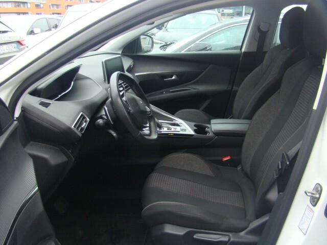 Peugeot 5008 1.5 HDi 130CV 7POSTI AUT.+NAV+LED+CRUISE+PRIVACY+PDC