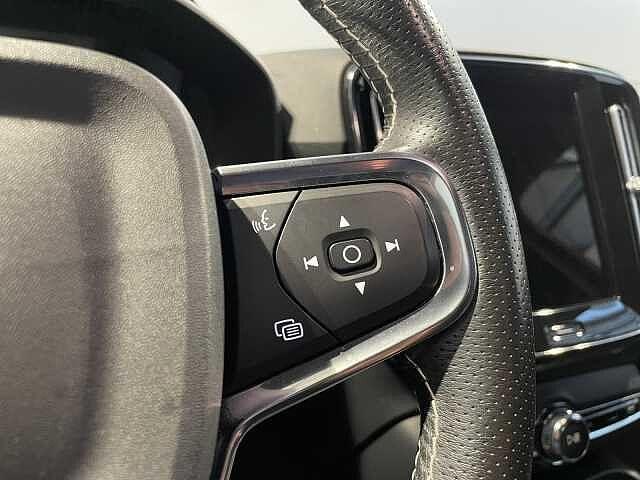 Volvo XC40 T3 1.5 163CV Geartronic R-design - IVA ESPOSTA