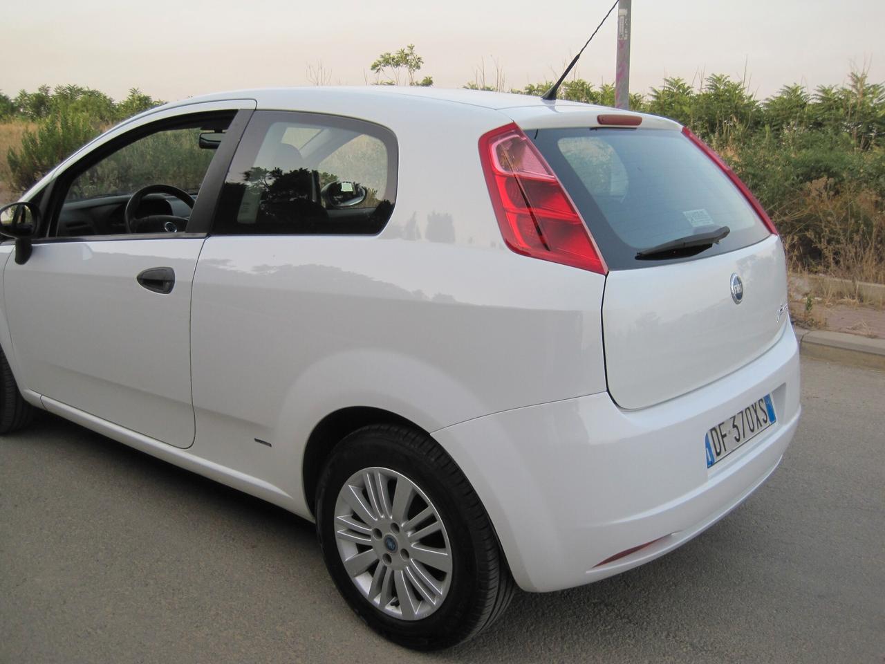 Fiat Grande Punto Grande Punto 1.3 MJT 75 CV 3 porte Active