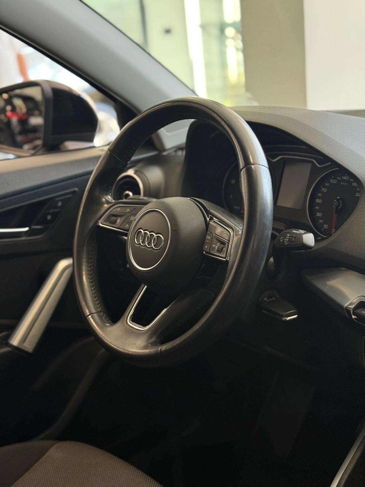 Audi Q2 30 TDI S tronic Business Design