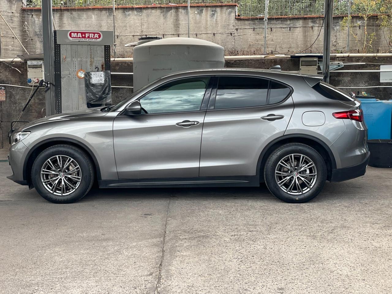 Alfa Romeo Stelvio 2.2 Turbodiesel 180 CV AT8 RWD Super
