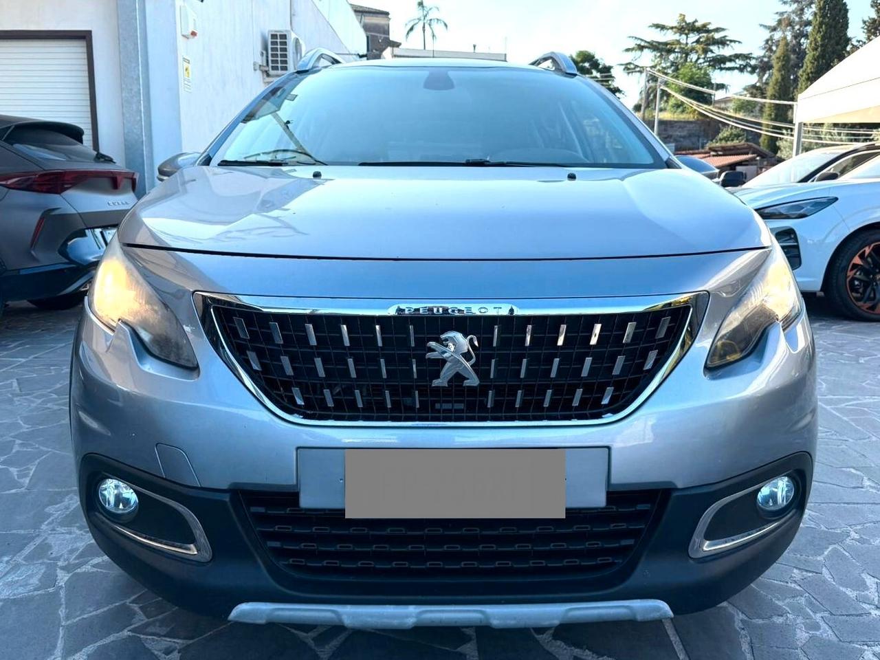 Peugeot 2008 BlueHDi 100 S&S Black Matt