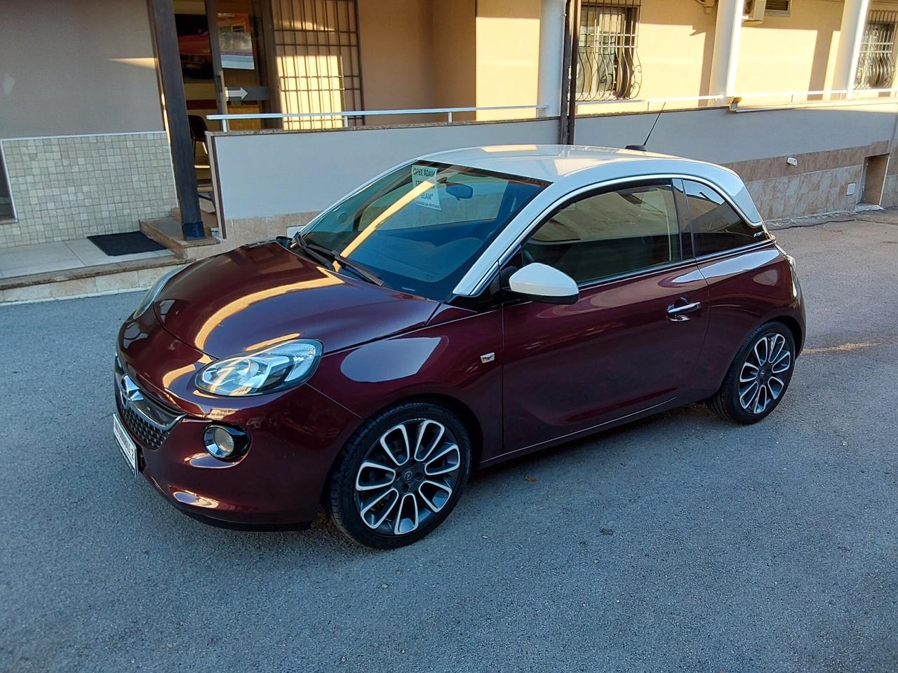 Opel Adam 1.2 70 CV Glam