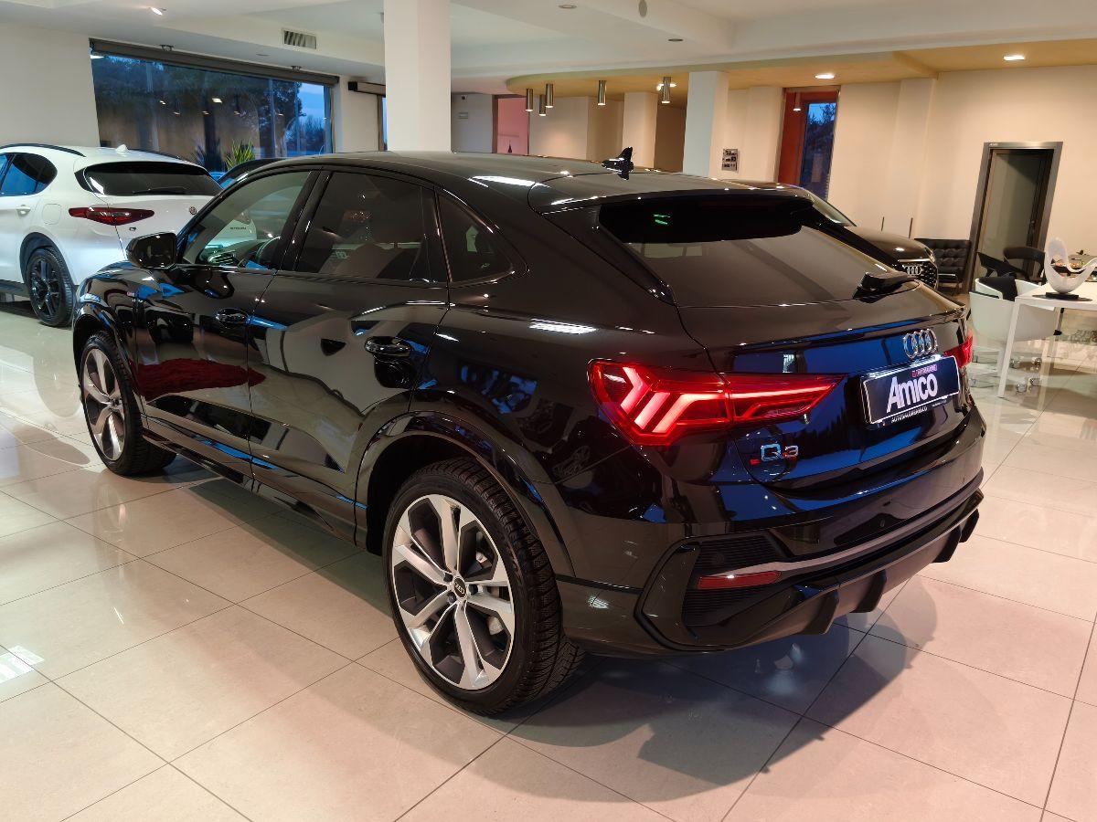 AUDI Q3 Sportback SPB 40 TDI Identity Black S-line