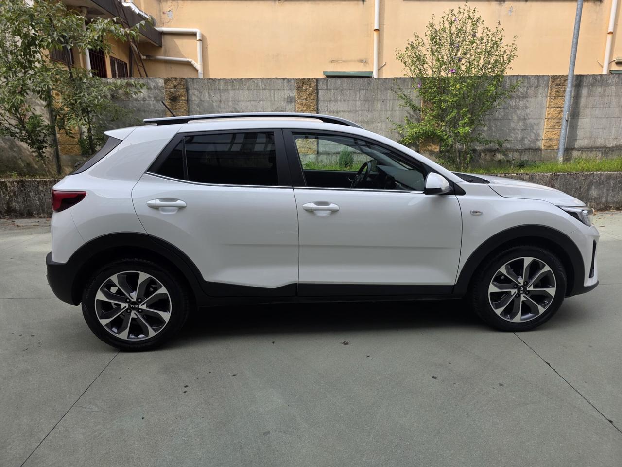Kia Stonic 1.0 T-GDi 100cv hybrid GT Line