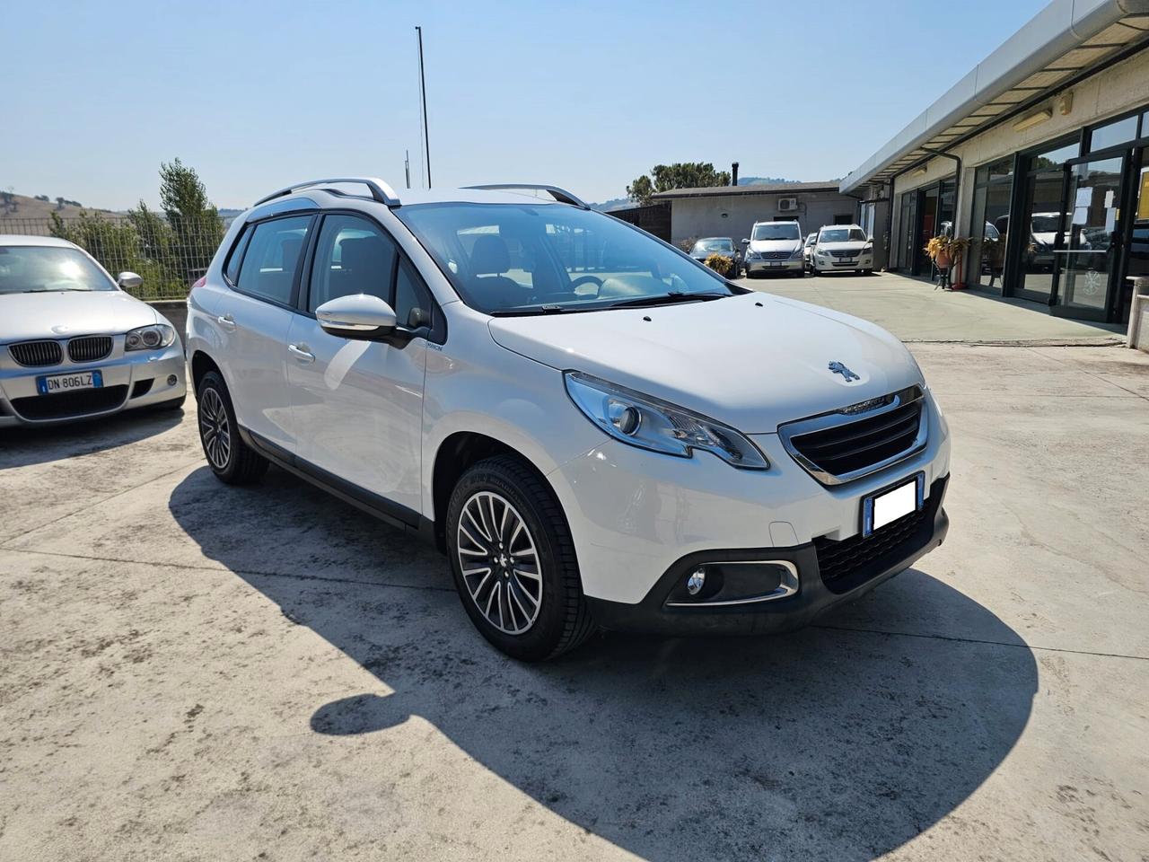 Peugeot 2008 1.4 HDi 68CV Active + GANCIO TRAINO