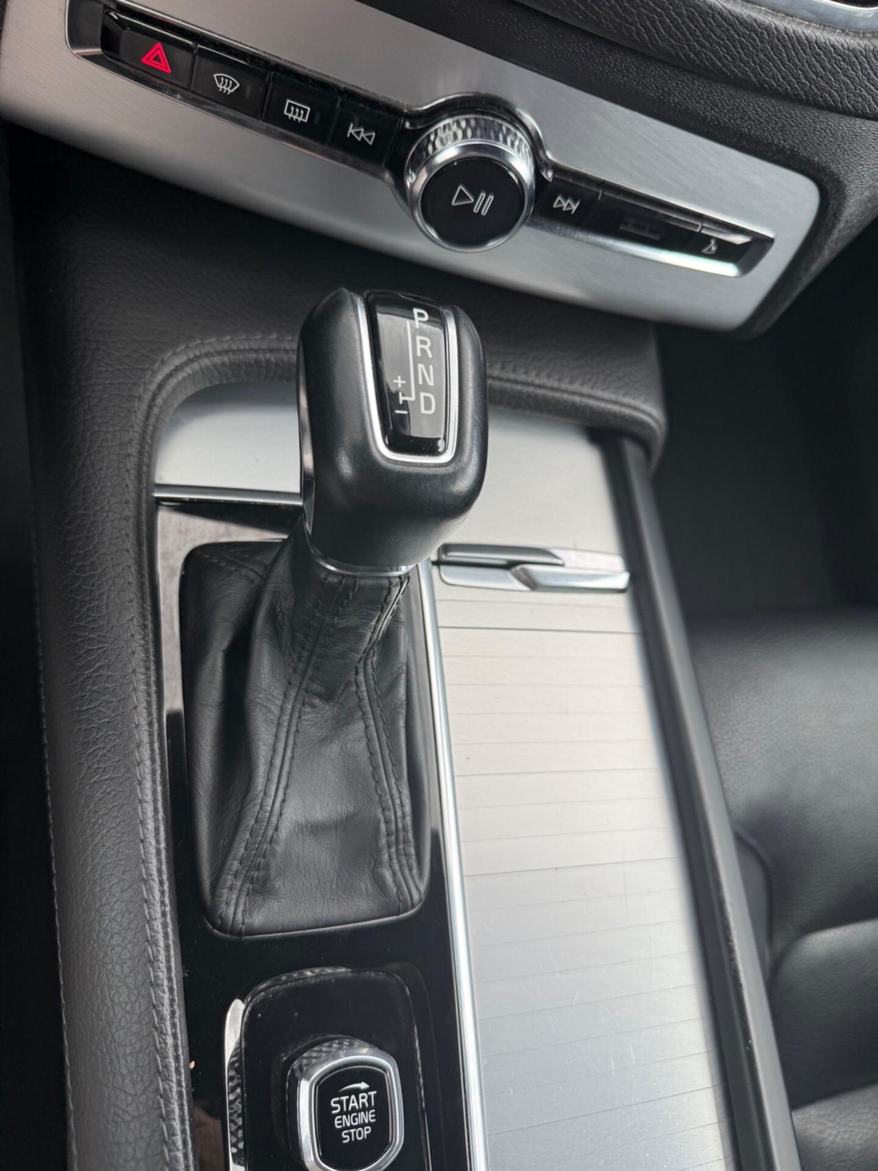 Volvo V90 D5 - 7 Posti - 4x4