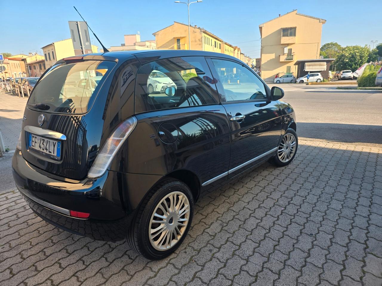 Lancia Ypsilon 1.2 69 CV Argento