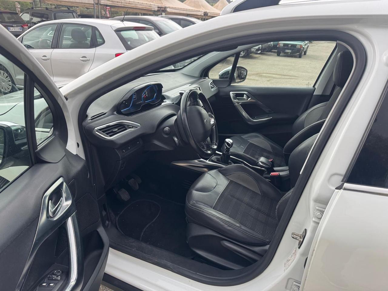 Peugeot 2008 1.6 e-HDi 92 CV Stop&Start robotizzato Active
