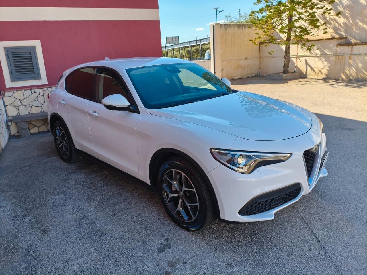 Alfa Romeo Stelvio 2.2 Turbodiesel 160 CV AT8 RWD Sport-Tech