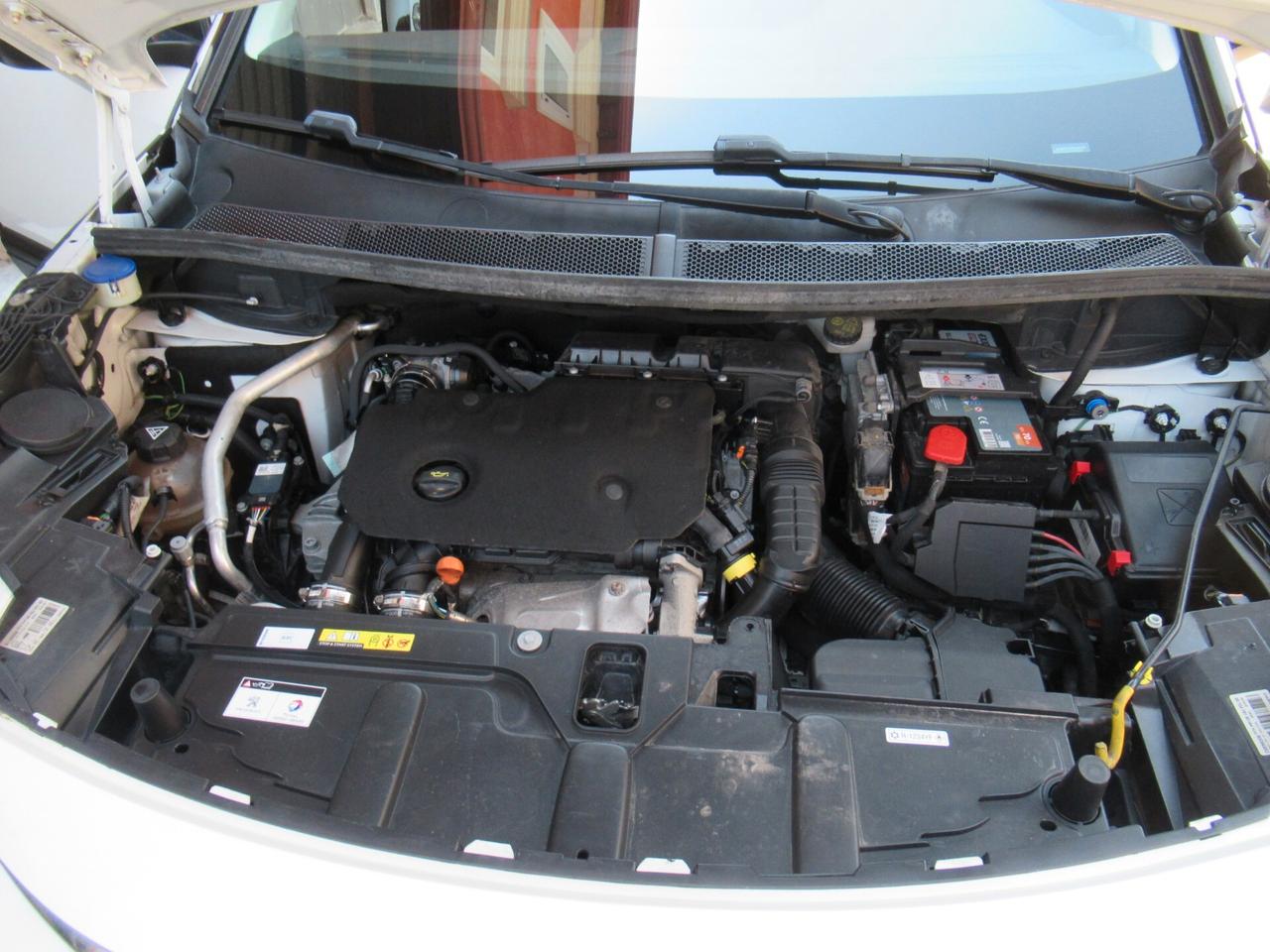 Peugeot 3008 BlueHDi 130 S&S EAT8 Business