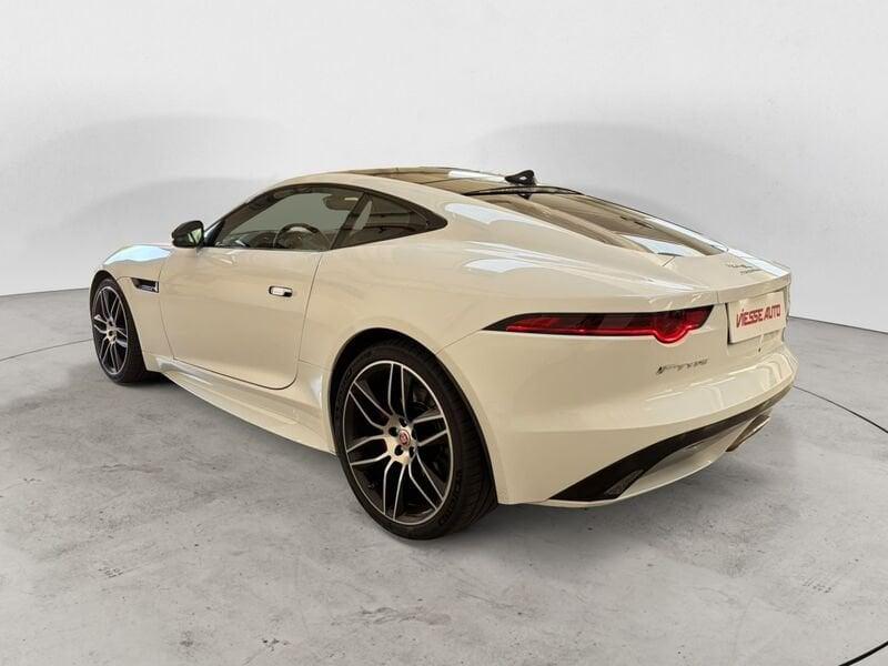 Jaguar F-Type 2.0 i4 300cv auto Chequered Flag