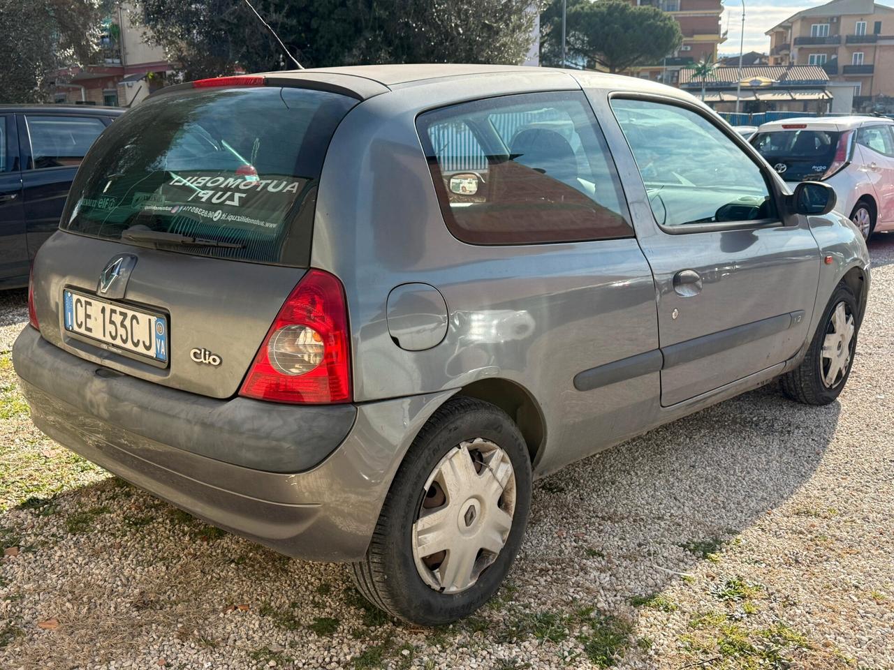 RENAULT CLIO *ADATTA PER NEOPATENTATI