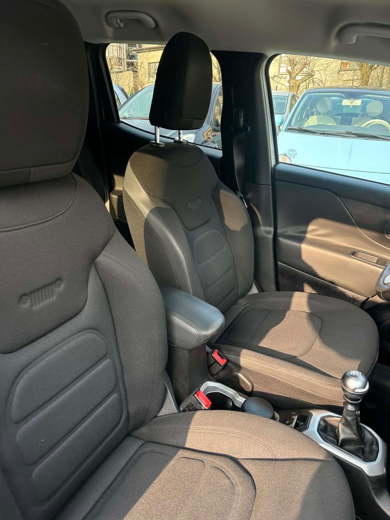 Jeep RENEGADE LIMITED GARAN KMCERT UNICOPR