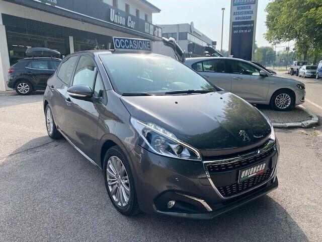 Peugeot 208 PureTech 82 Stop&Start 5 porte Signature