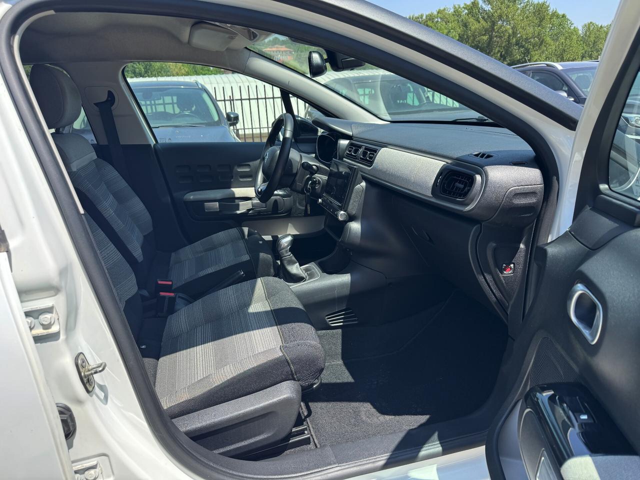 CITROEN C3 1.2 PureTech 82 S&S Shine/ 97.000km