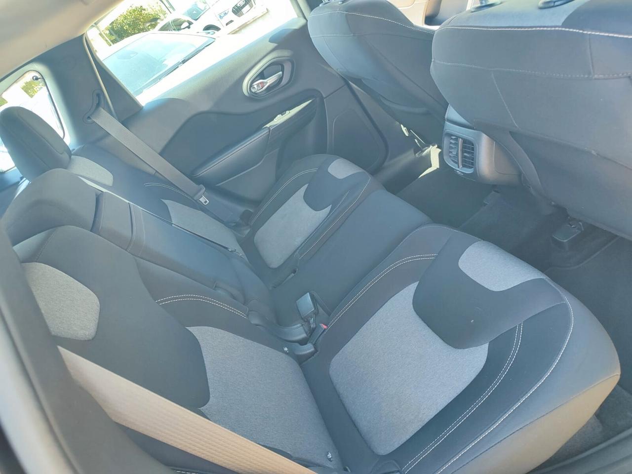 Jeep Cherokee 2.0 Mjt 140 cv Longitude