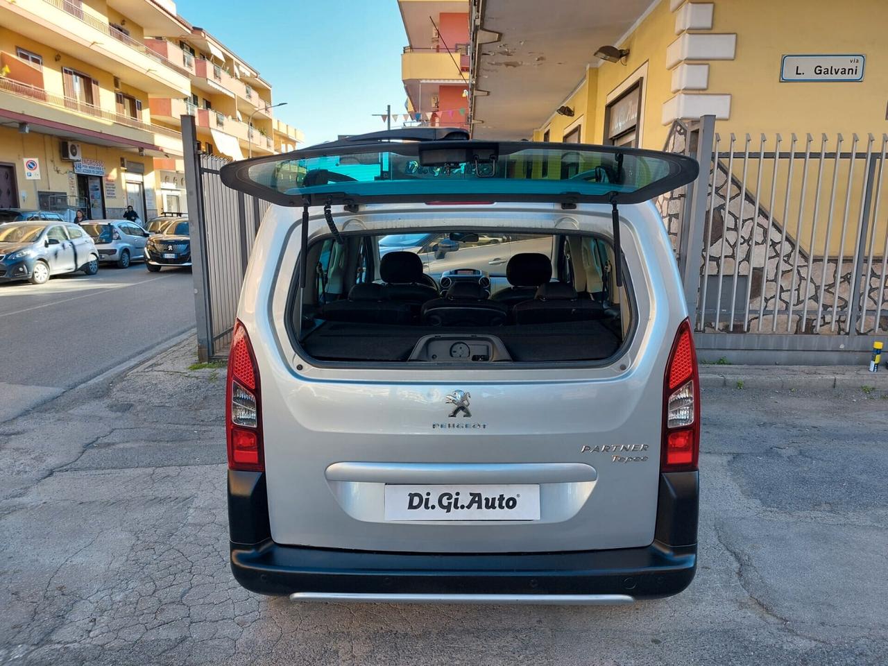 Peugeot Partner Tepee 1.6 HDi 92CV Outdoor "Full Optional "