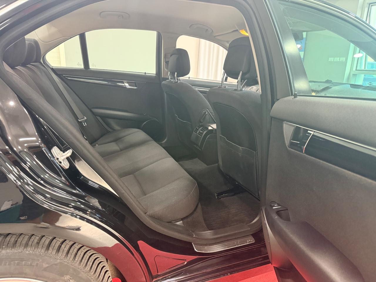 Mercedes-benz C 200 CDI BlueEFFICIENCY Avantgarde