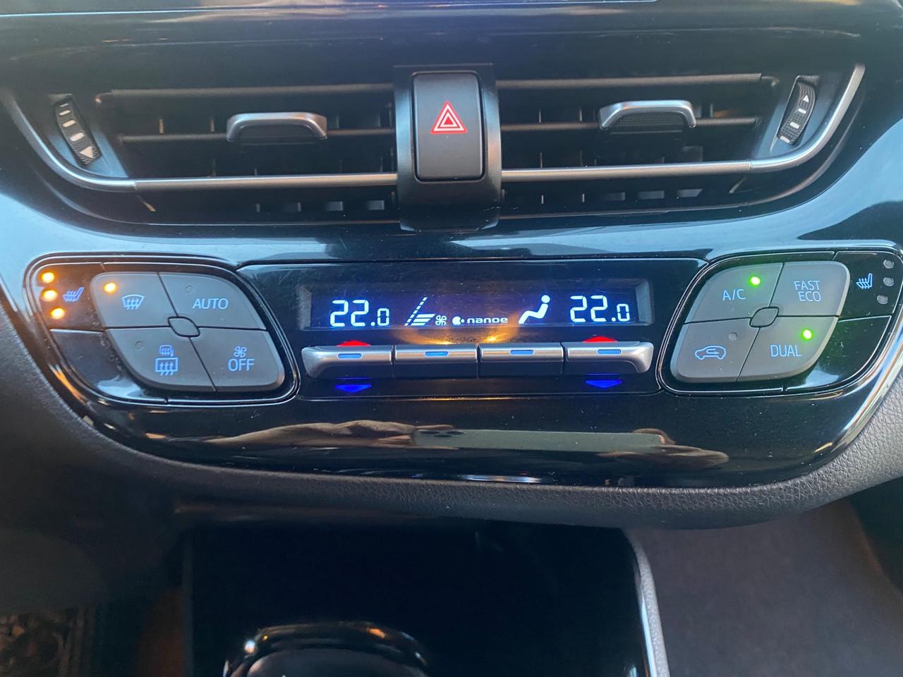 Toyota C-HR 1.8 Hybrid E-CVT Lounge 2WD NEOPATENTATI!!!