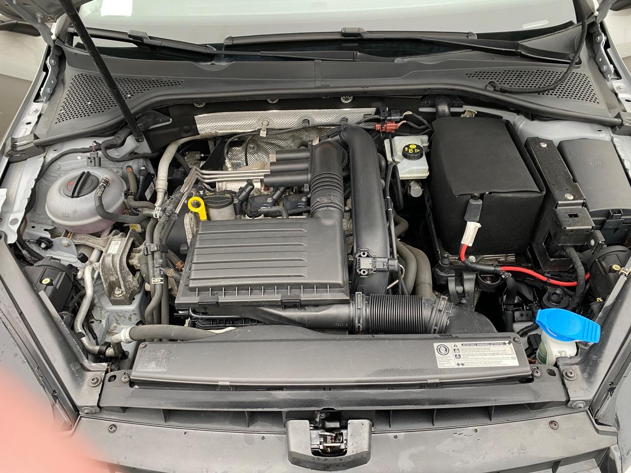 Volkswagen Golf 1.2 TSI 86 cv. 5 pt. COMFORTLINE NEOPATRNTATI!!!