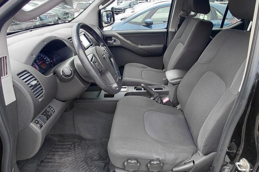 Nissan Navara 2.5 dCi 4 porte Double Cab LE