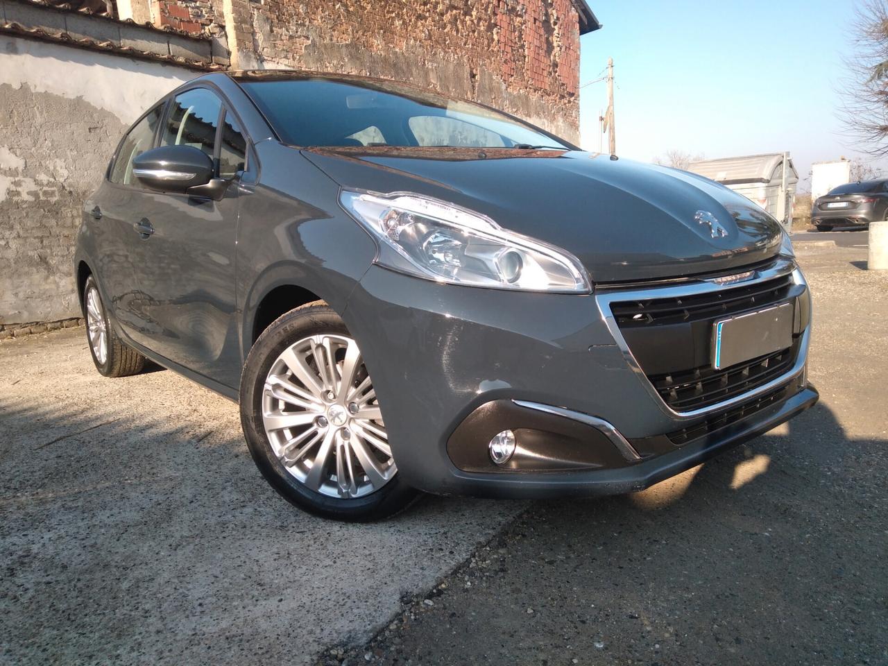 Peugeot 208 BlueHDi 100 S&S 5 porte GT Line x neopatentati