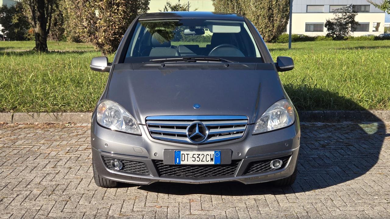 Mercedes-benz A 170 150 BlueEFFICIENCY Coupé Avantgarde