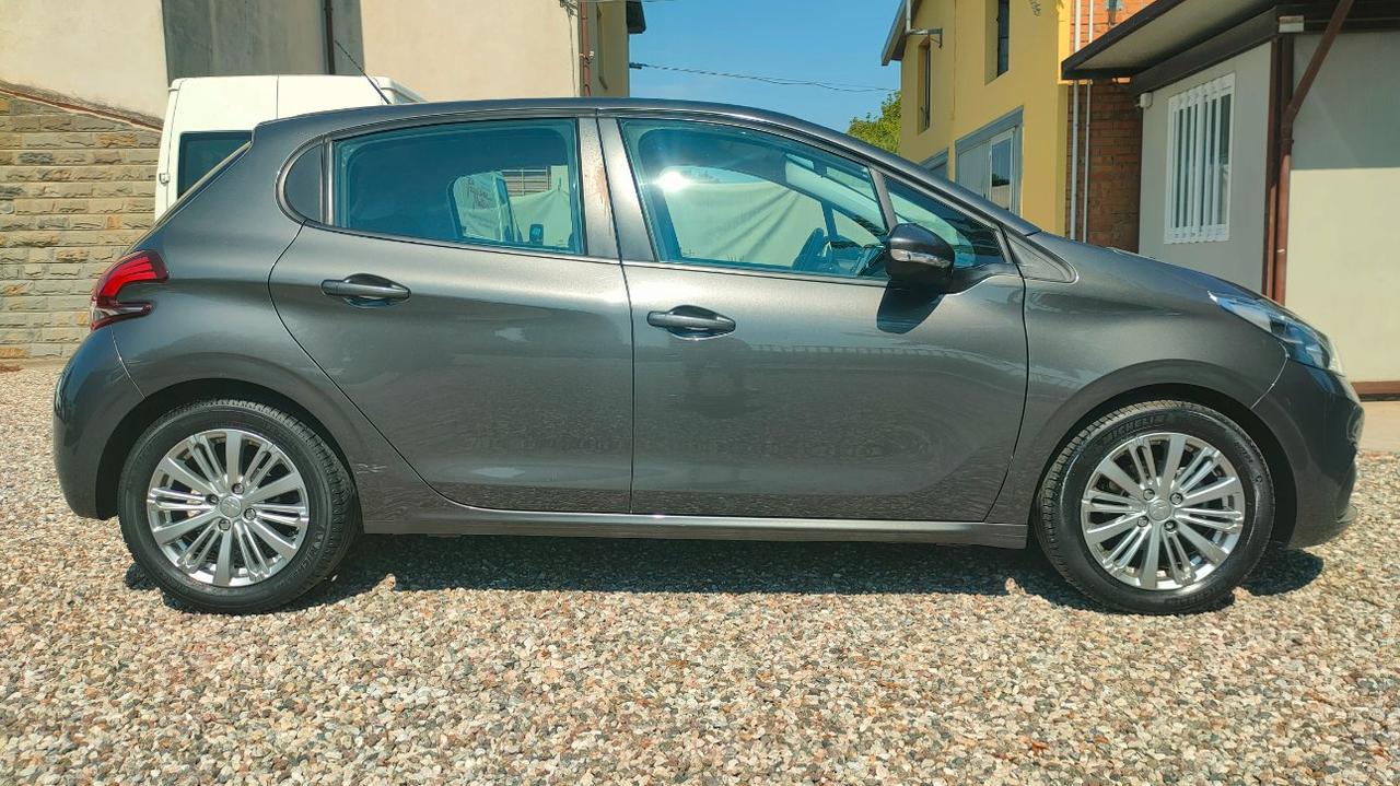 Peugeot 208 1.2 82CV BENZINA 5 porte Allure 58000KM