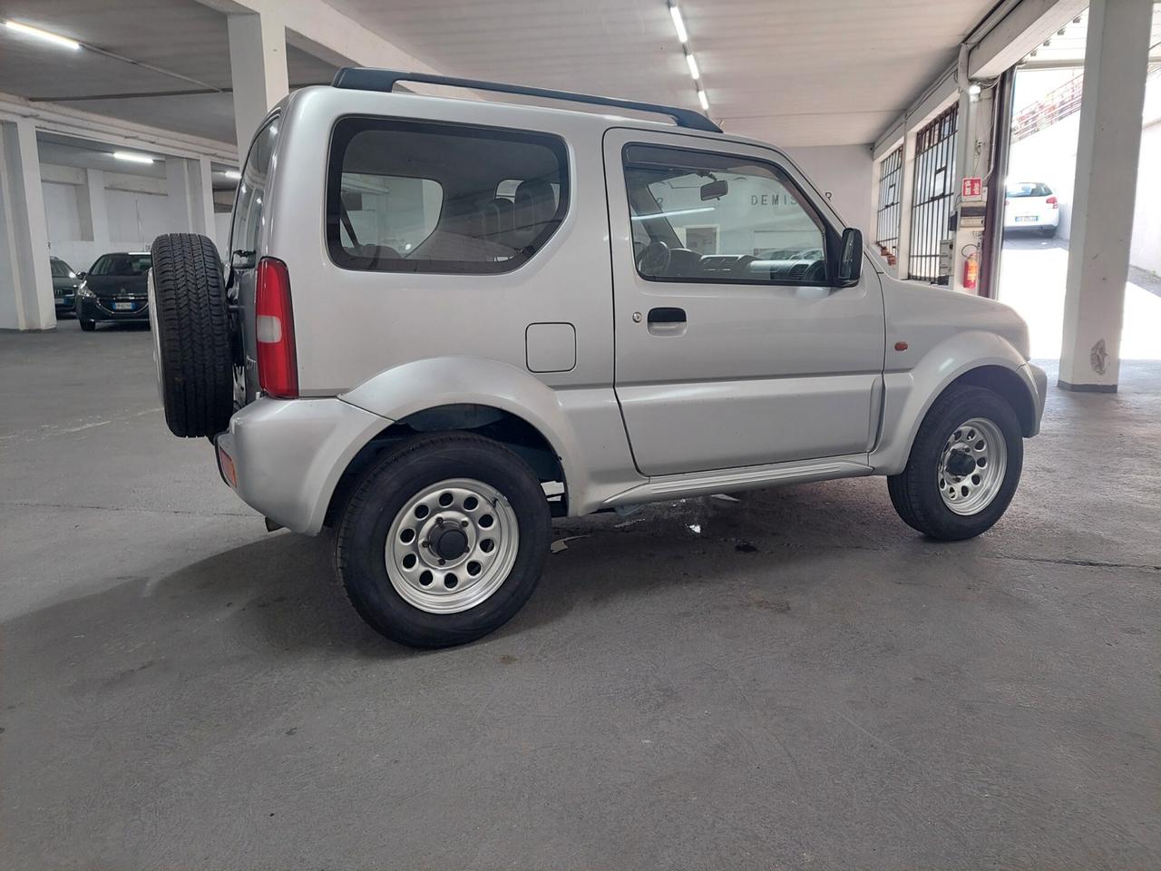 Suzuki Jimny 1.3i 16V cat 4WD JLX